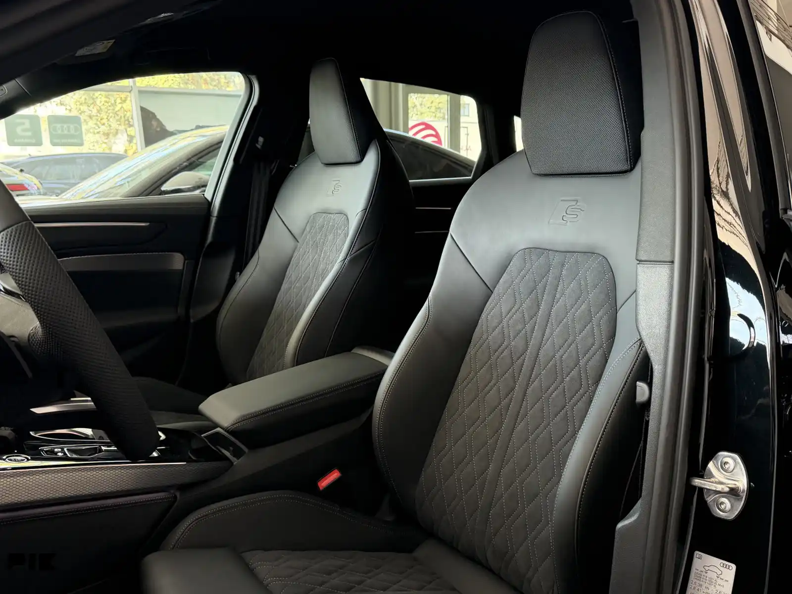 audi-a6-50-tdi-quattro-s-line-matrix-b-o-vazdusni