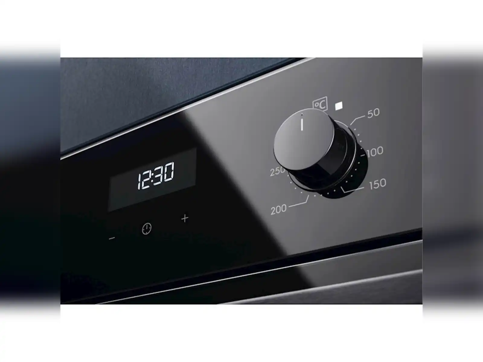 elektricna-pecnica-electrolux-eof5c50bz