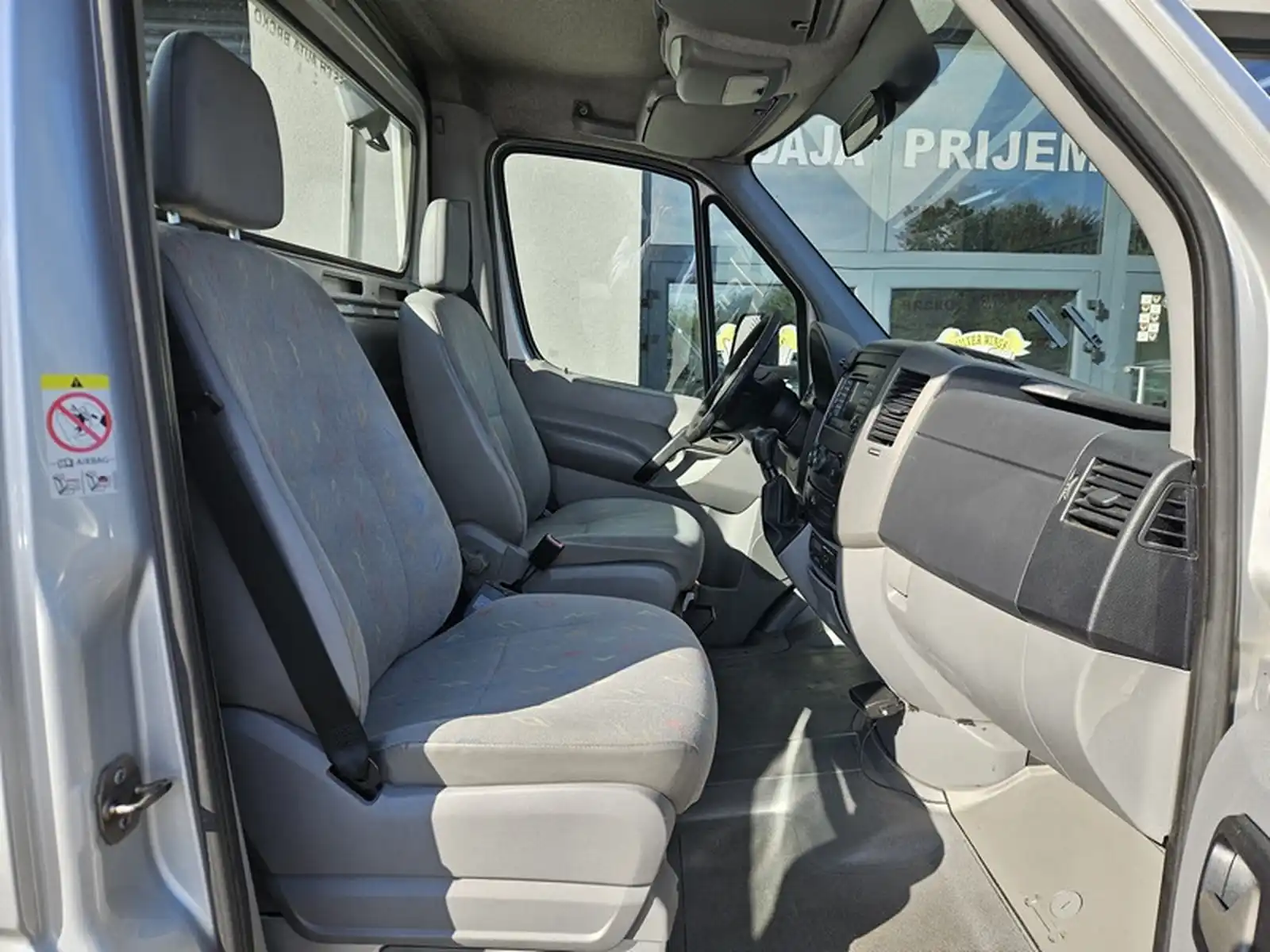 volkswagen-crafter-2-5-tdi-slep-sluzba
