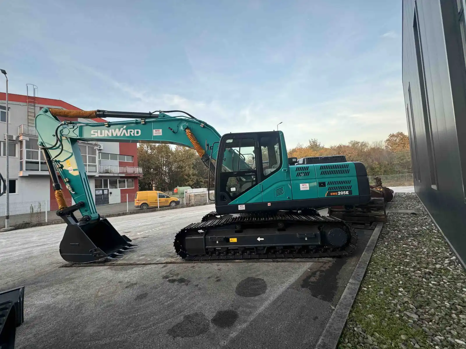 sunward-swe205e-bager-gusjenicar-21-tona