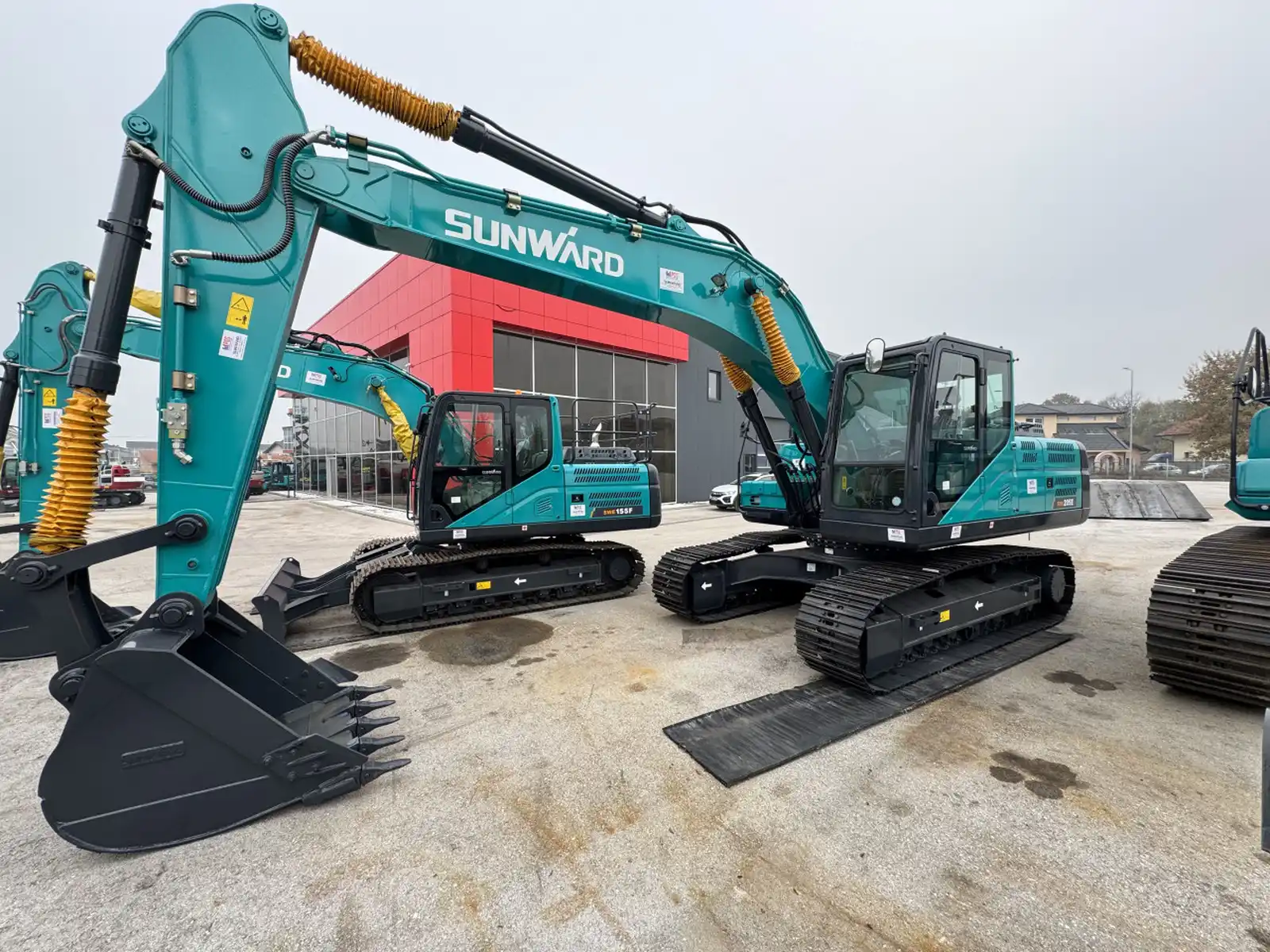 sunward-swe205e-bager-gusjenicar-21-tona