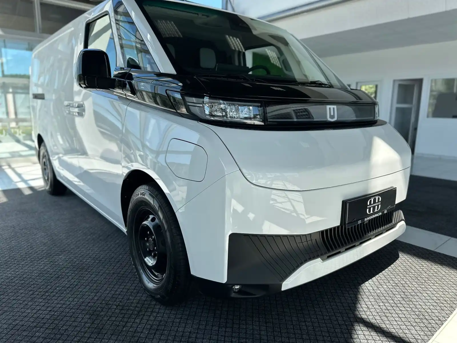 farizon-supervan-55m-825m3-66kwh-l2h1-full-electro