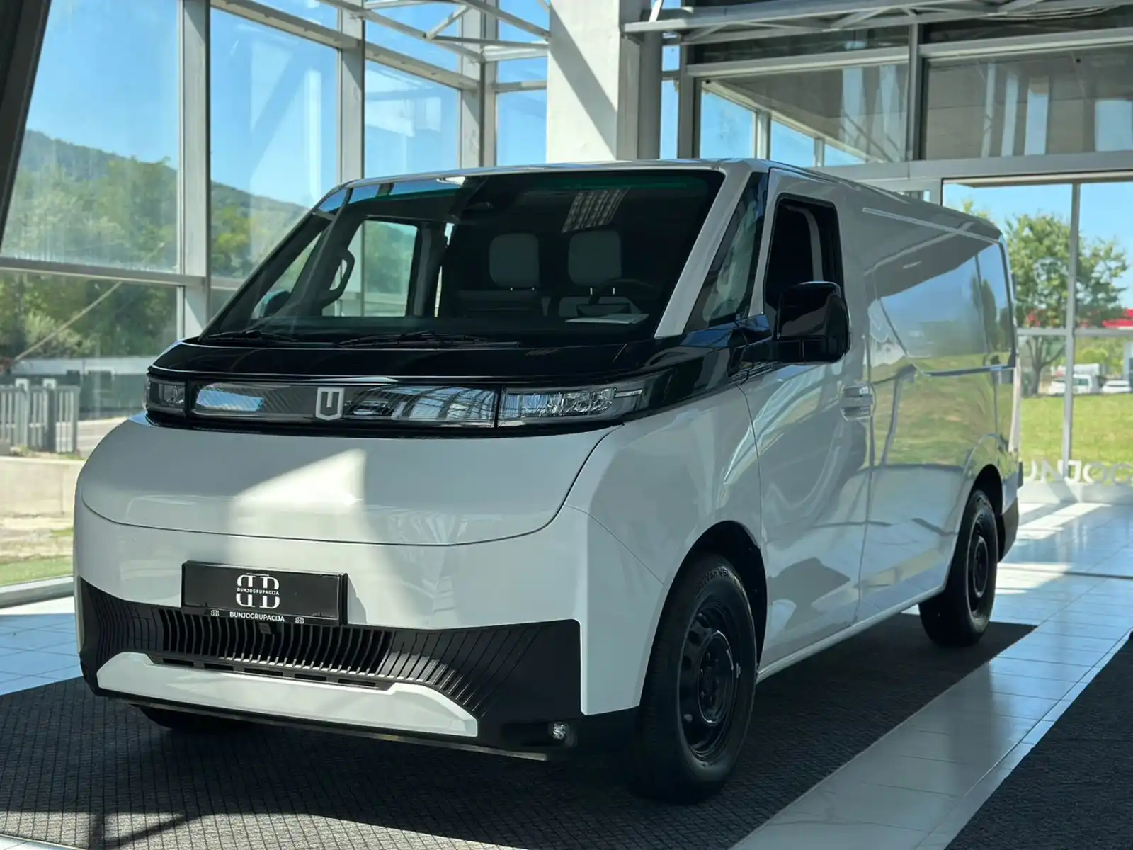 farizon-supervan-55m-825m3-66kwh-l2h1-full-electro