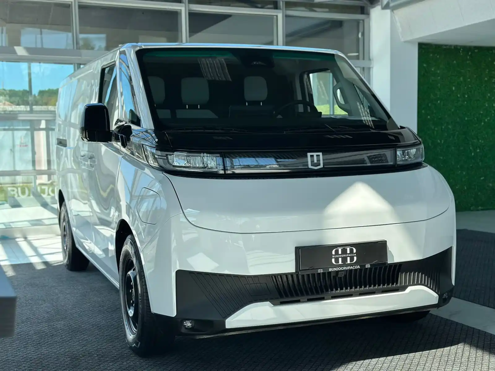 farizon-supervan-55m-825m3-66kwh-l2h1-full-electro