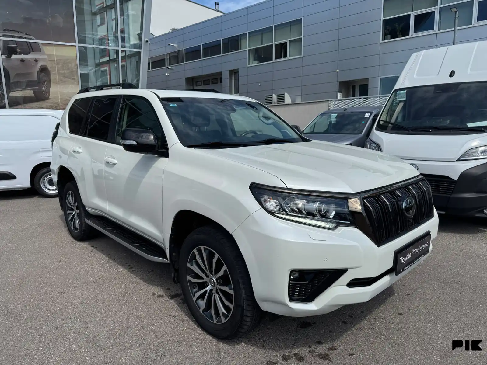 toyota-land-cruiser