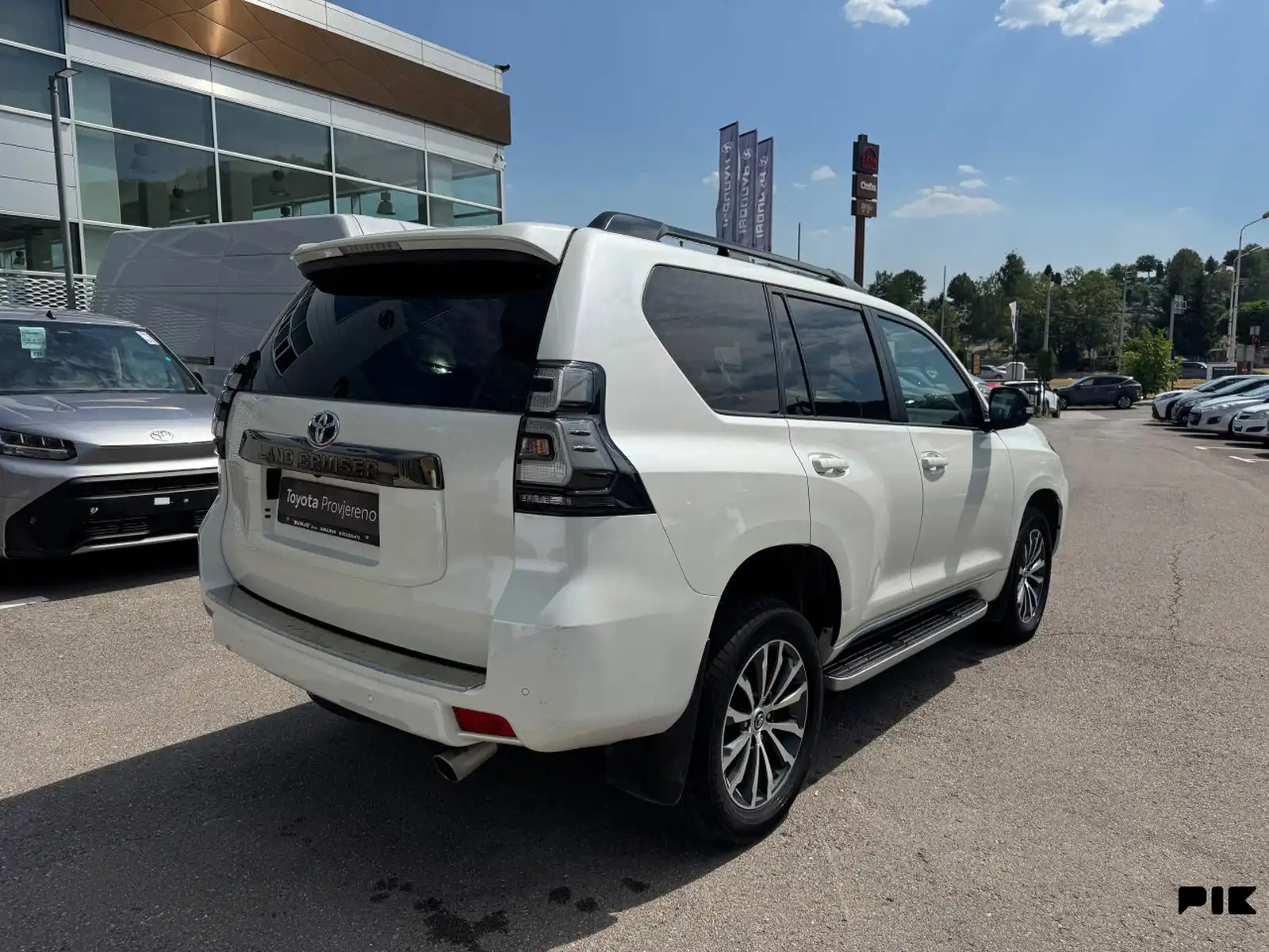 toyota-land-cruiser