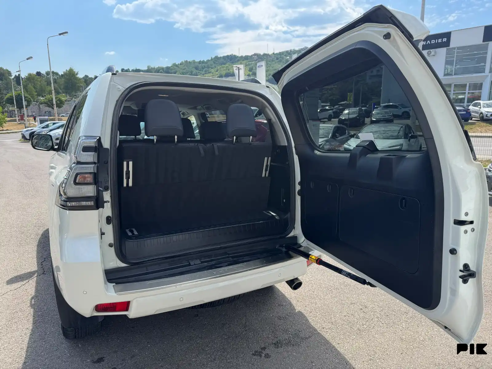 toyota-land-cruiser