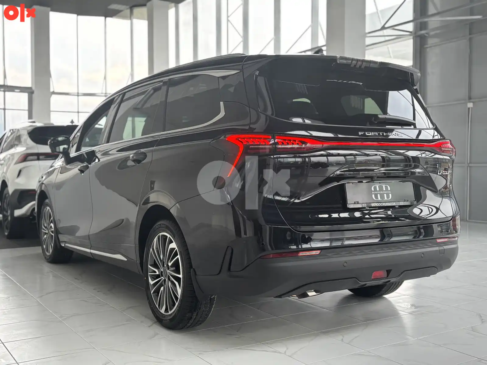 forthing-u-tour-15t-dct-7-130kw-7-sjedista-exclusive-type