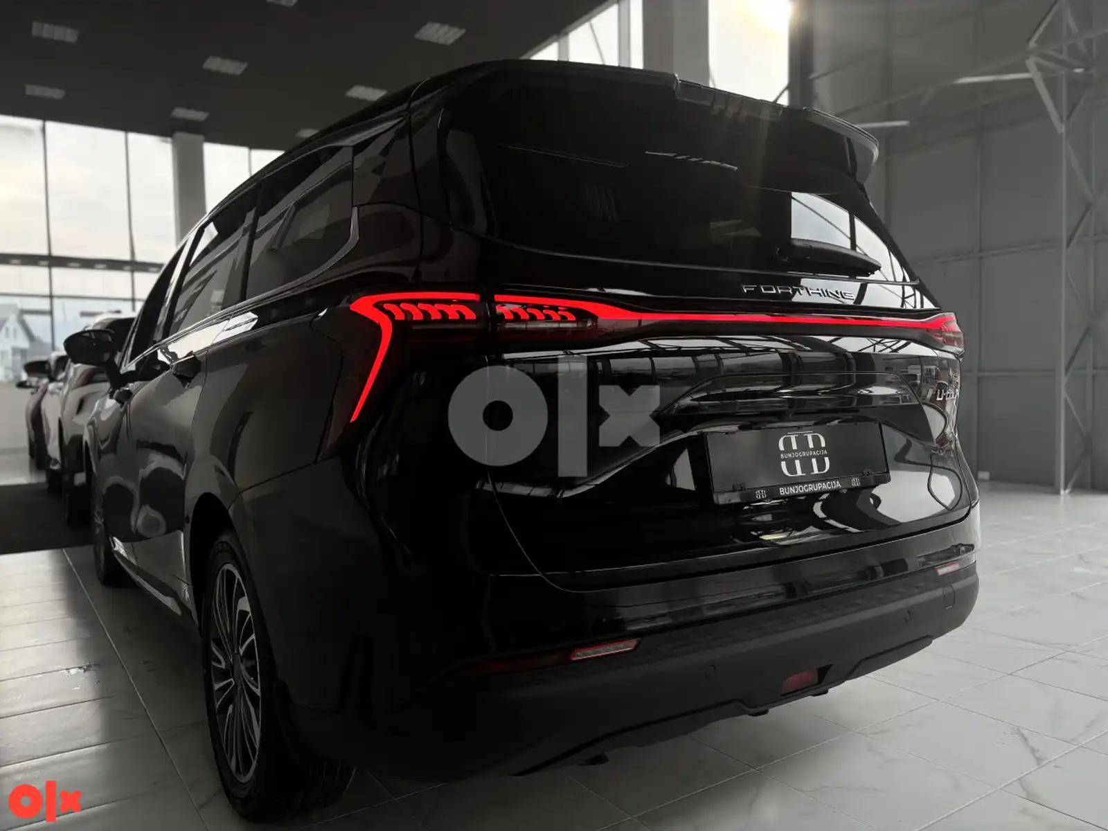 forthing-u-tour-15t-dct-7-130kw-7-sjedista-exclusive-type