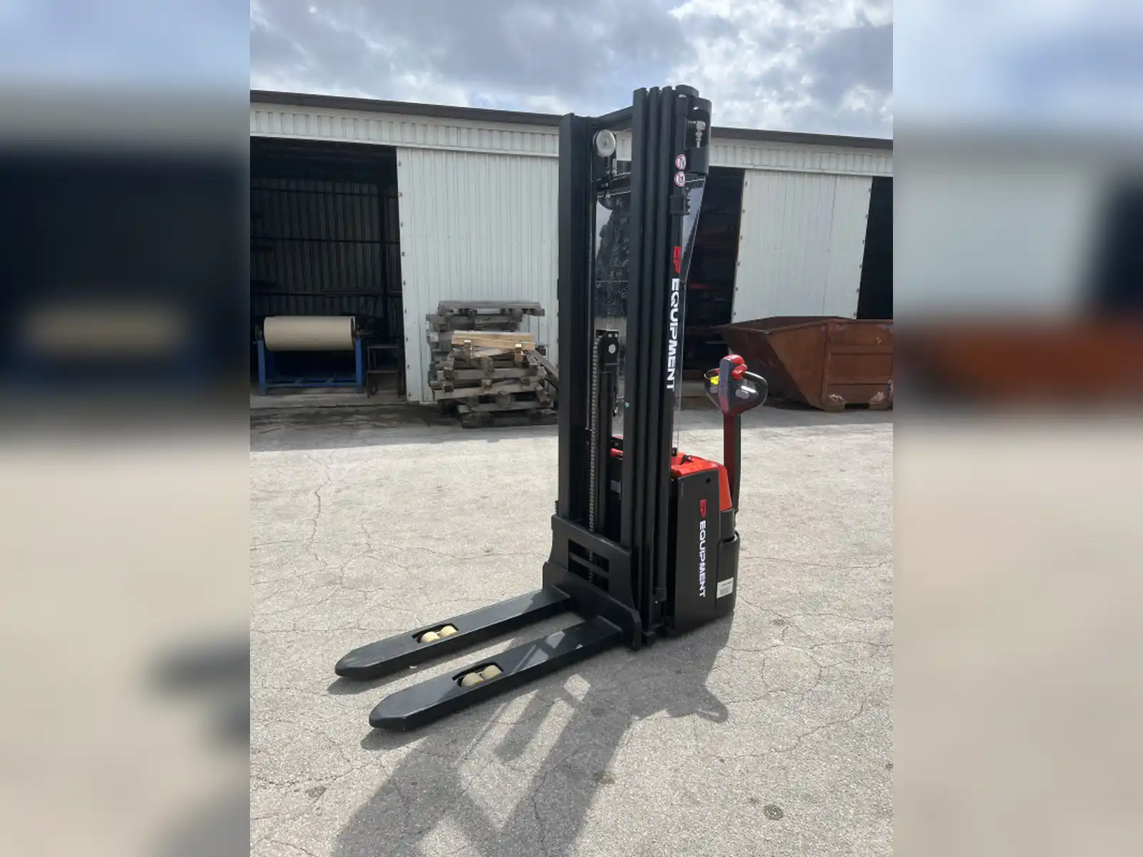 visokopodizni-elektricni-elektro-paletar-ep-wsa161-1600kg-5-5m
