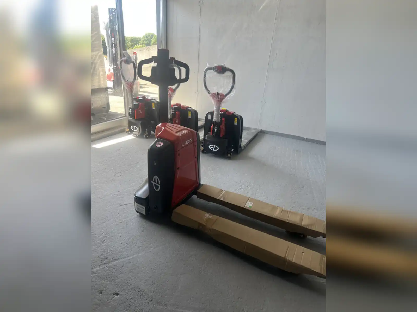 elektricni-elektro-paletar-epl-185-1-8t-li-ion