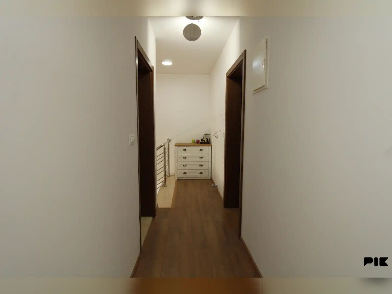 pro-cost-kuca-sa-dva-apartmana-velikim-dvoristem-i-terasom