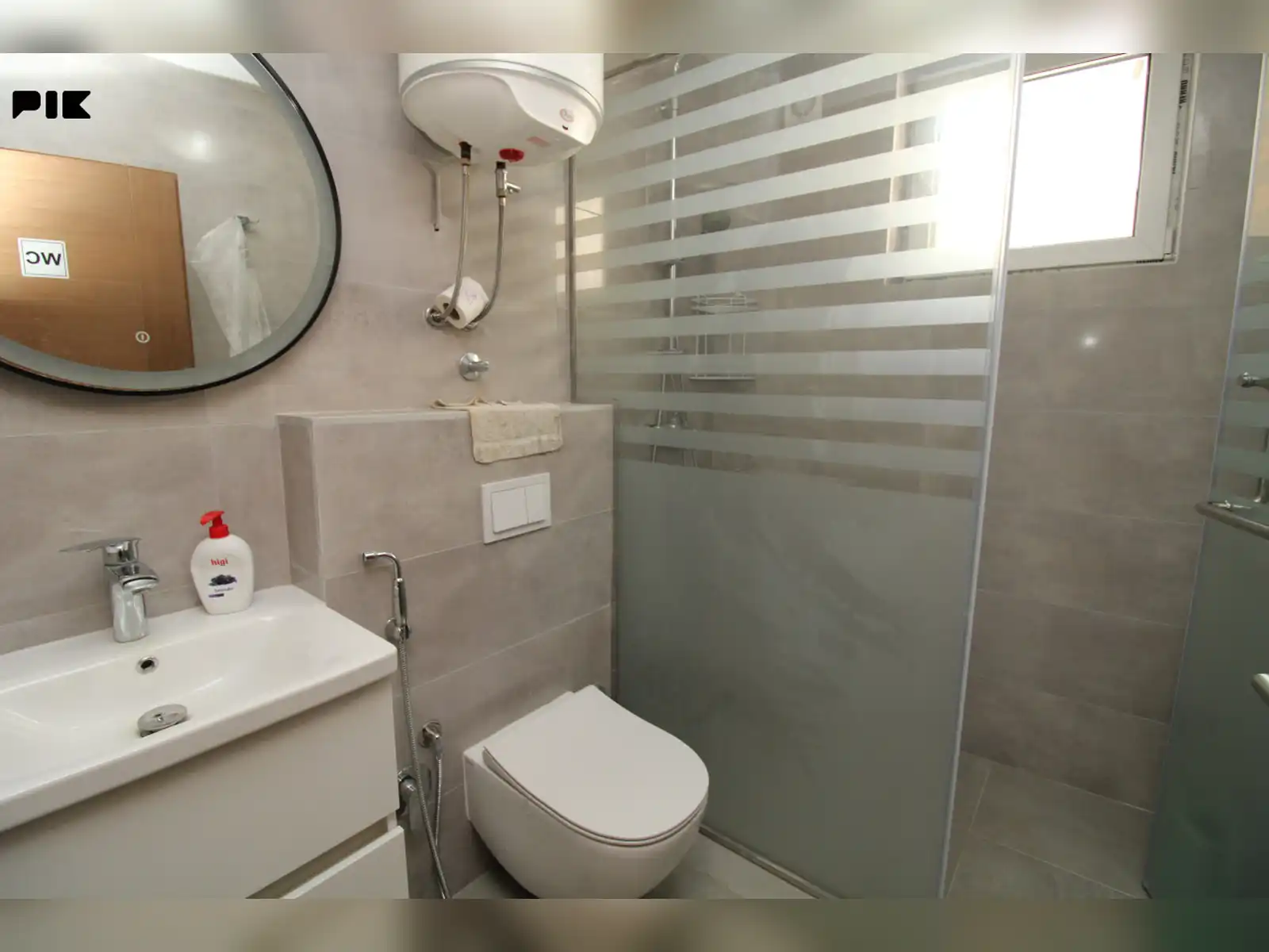 pro-cost-kuca-sa-dva-apartmana-velikim-dvoristem-i-terasom