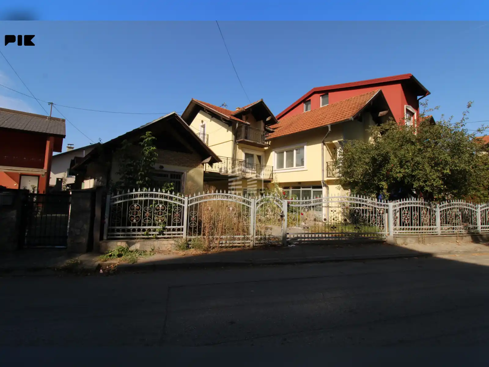pro-cost-ekskluzivno-kuca-i-poslovni-objekat-sa-dvoristem