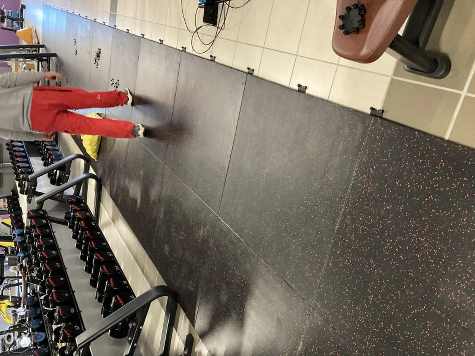 gumeni-pod-za-teretane-profesionalna-podloga-za-fitness-opremu