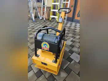 VIBRO PLOCA ZA NABIJANJE TERENA TROFAZNA NA STRUJU