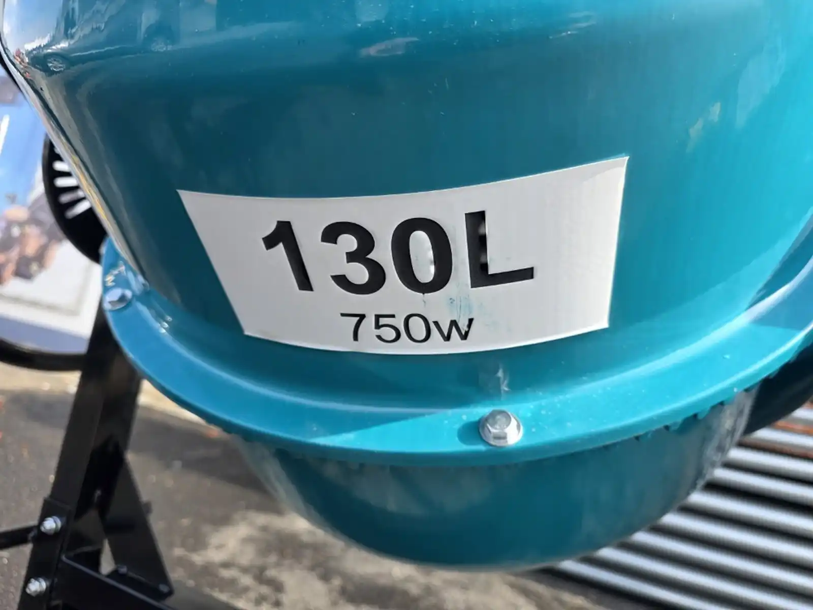 mjesalica-mixer-mikser-za-beton-130l-750w-straus-austria