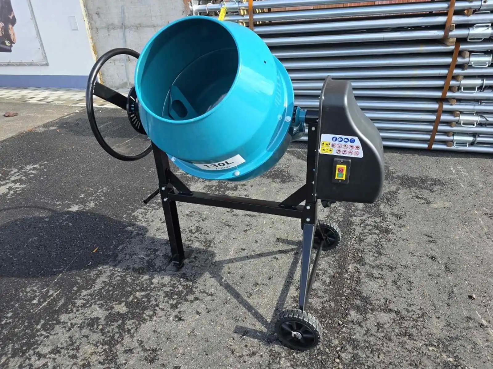 mjesalica-mixer-mikser-za-beton-130l-750w-straus-austria