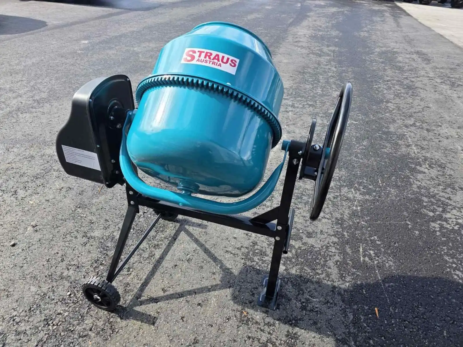 mjesalica-mixer-mikser-za-beton-130l-750w-straus-austria