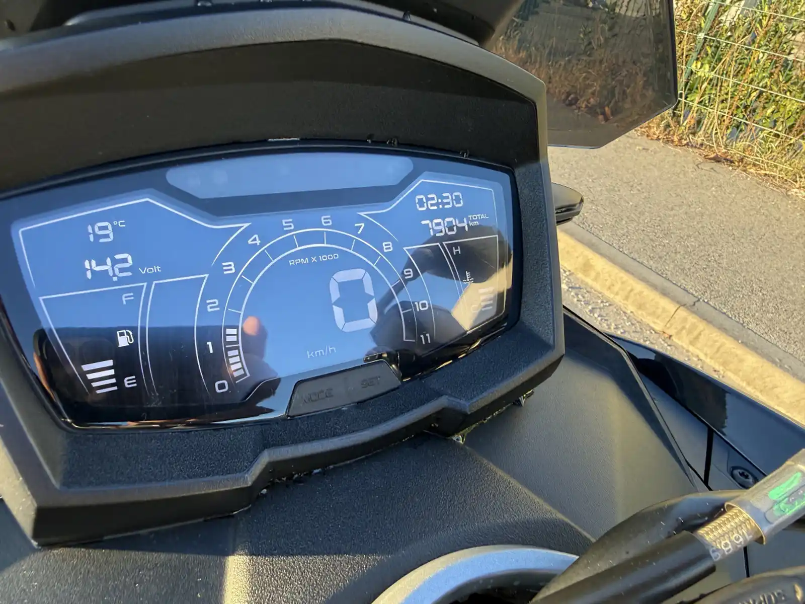 aprilia-sr-200-gt-registrovan-servisna-knjiga
