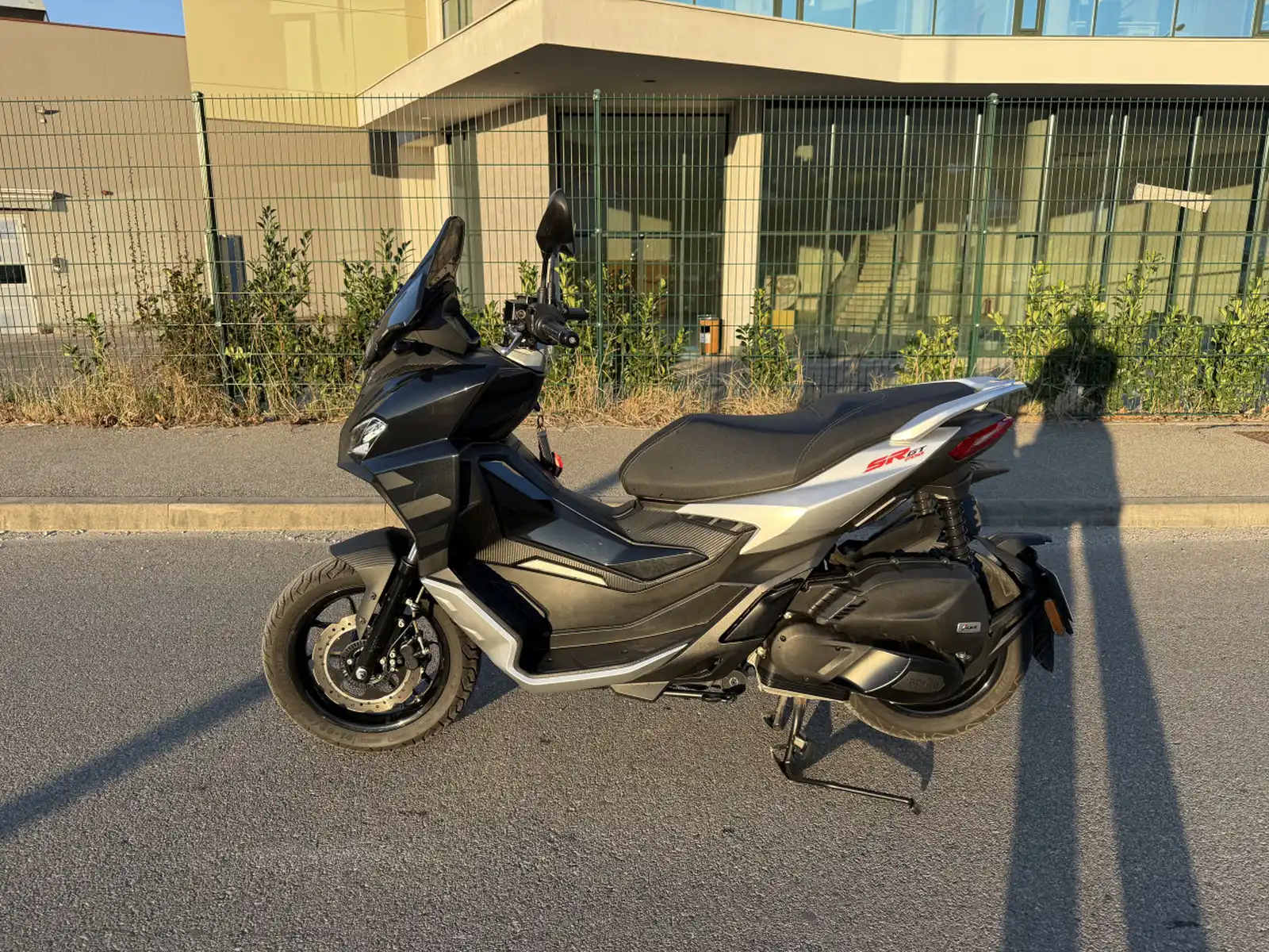 aprilia-sr-200-gt-registrovan-servisna-knjiga