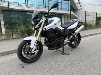 BMW F800R 2015 REGISTROVAN SERVISNA URADJEN SERVIS AKRAPOVIĆ