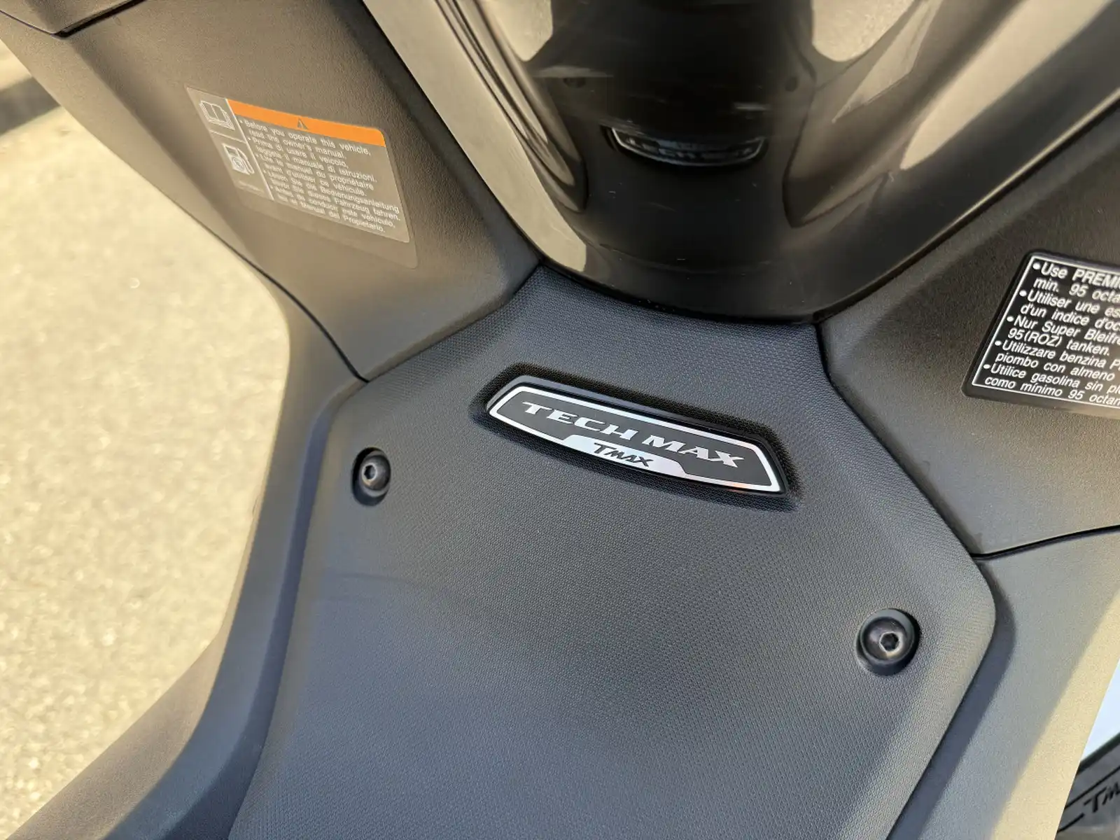 yamaha-t-max-560-tech-2022-kofer-perfektno-stanje