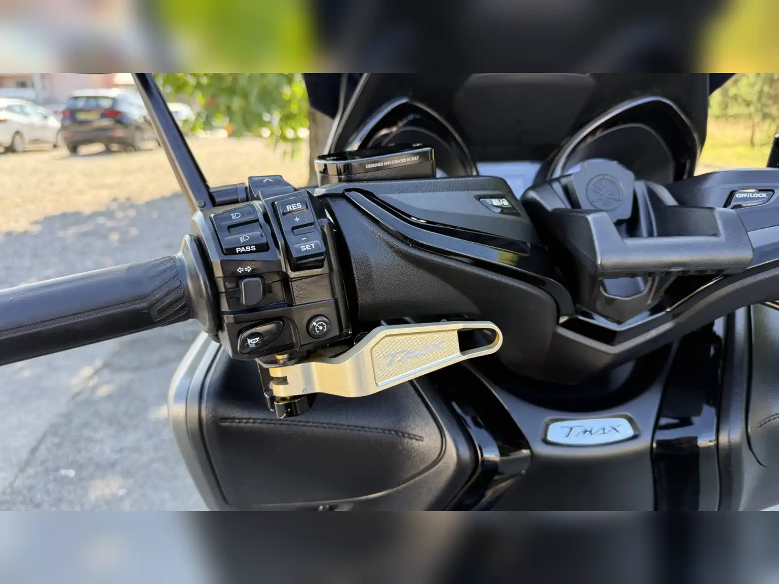 yamaha-tmax-560-tech-max-akrapovic-uraen-servisreg065-189-189