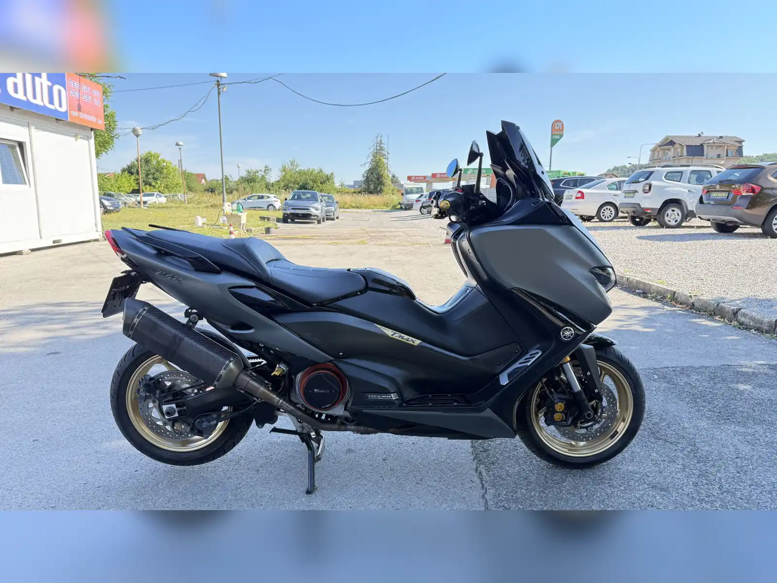 yamaha-tmax-560-tech-max-akrapovic-uraen-servisreg065-189-189