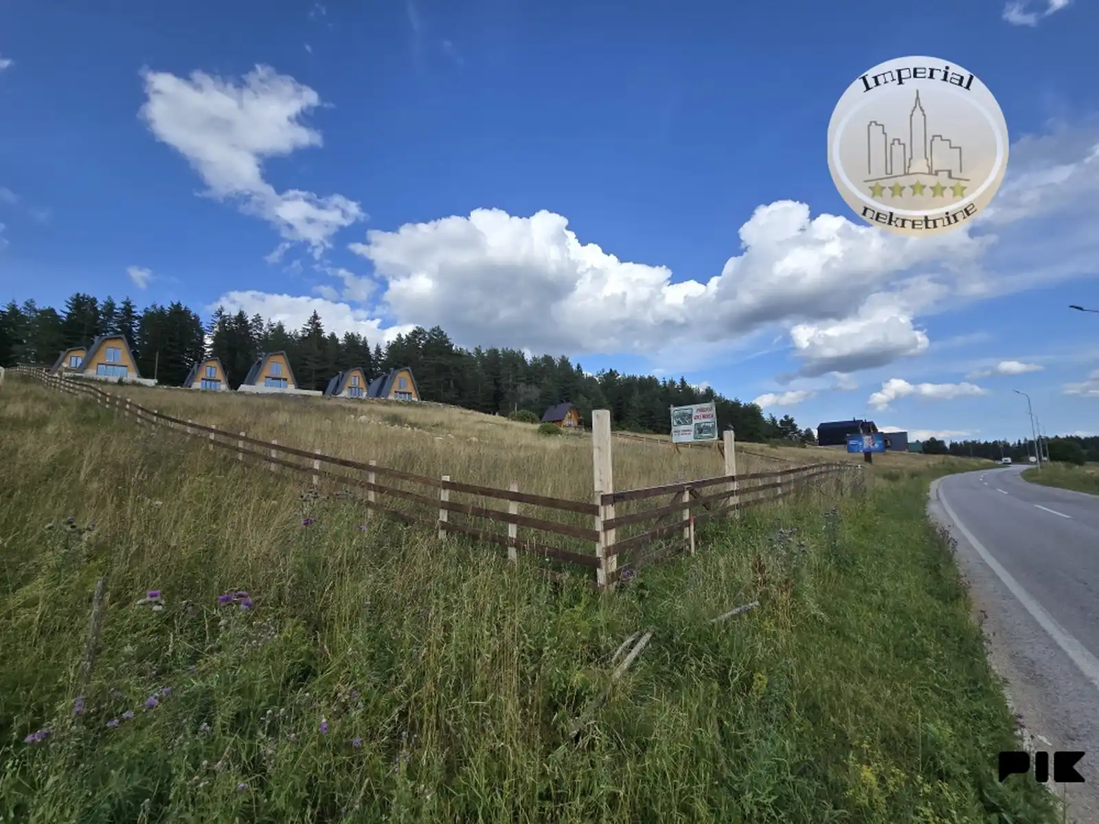 zemljiste-sokolac-ravna-romanija-2579m2odmah-uz-reg-put-sa-bg