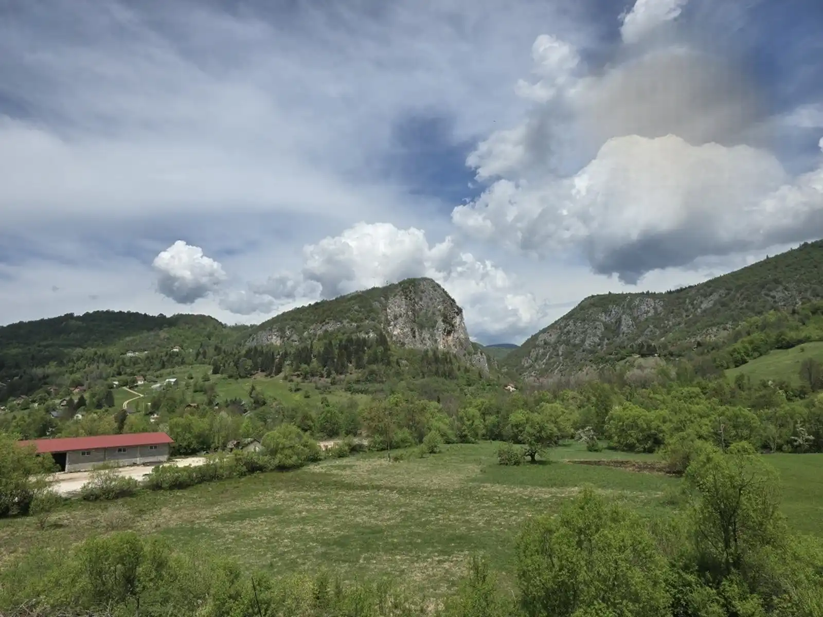 zemljiste-pale-14000m2-ljubogosta-investiciona-zona