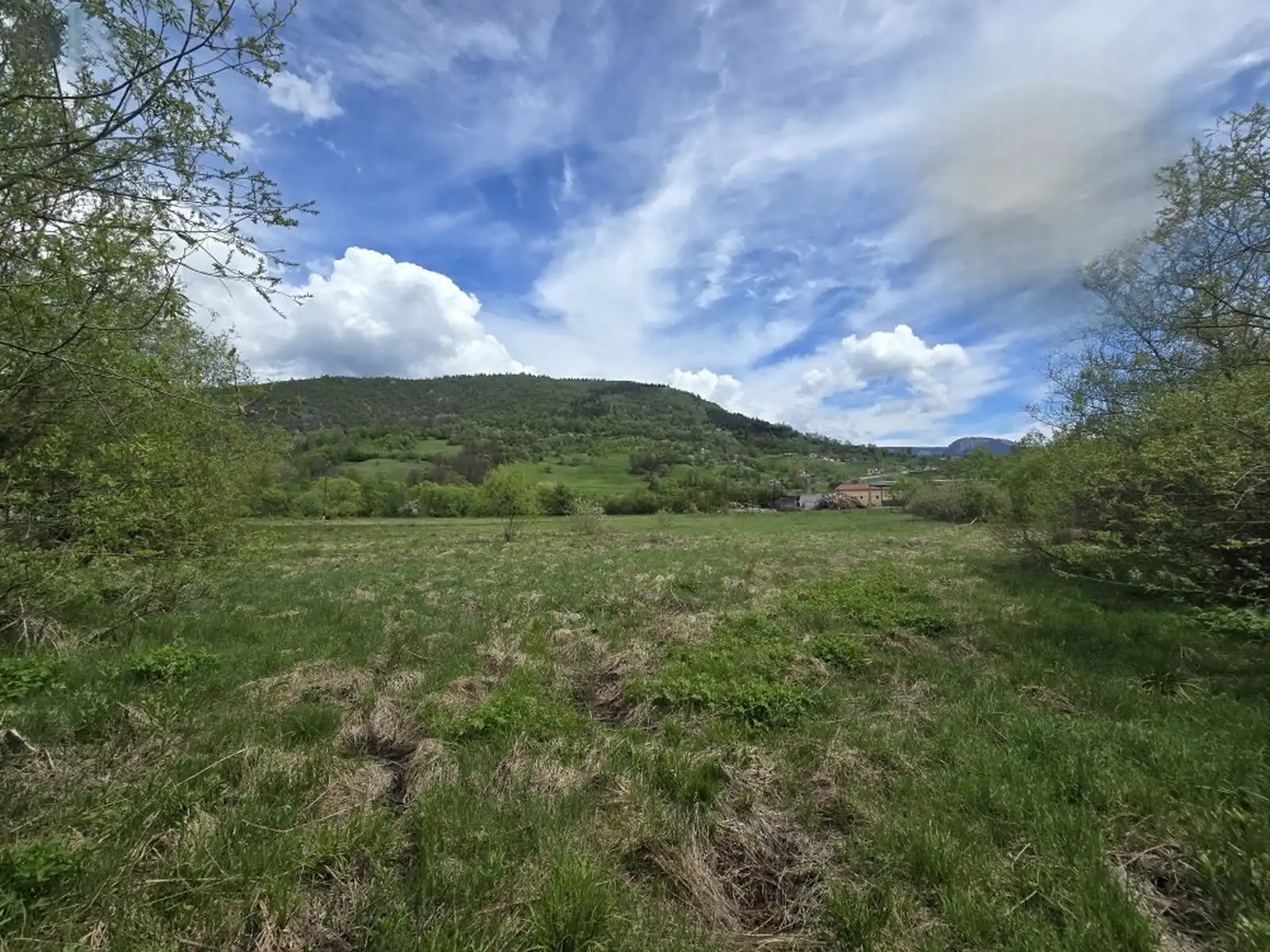 zemljiste-pale-14000m2-ljubogosta-investiciona-zona