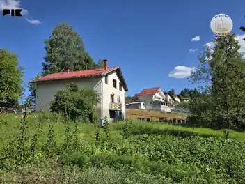 Kuća Pale sa 2 odvojena stana od po 100m2, garaža,1556m2 okućnice