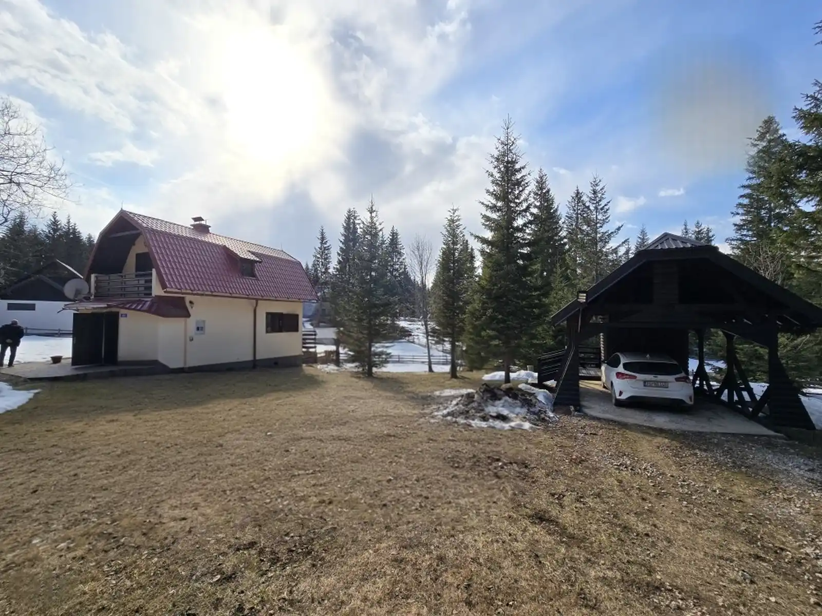 vikendica-kuca-dvorista-jahorina-120m2-1440-okucnica-garaza
