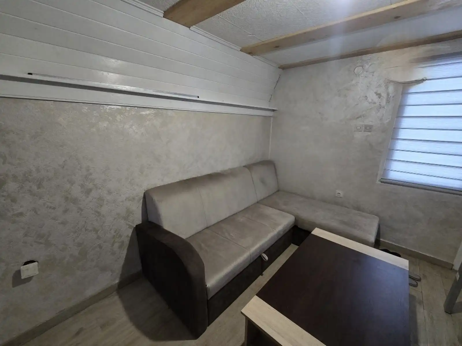 vikendica-pale-potoci-35m2-950m2-okucnica-mir-tisinapriroda