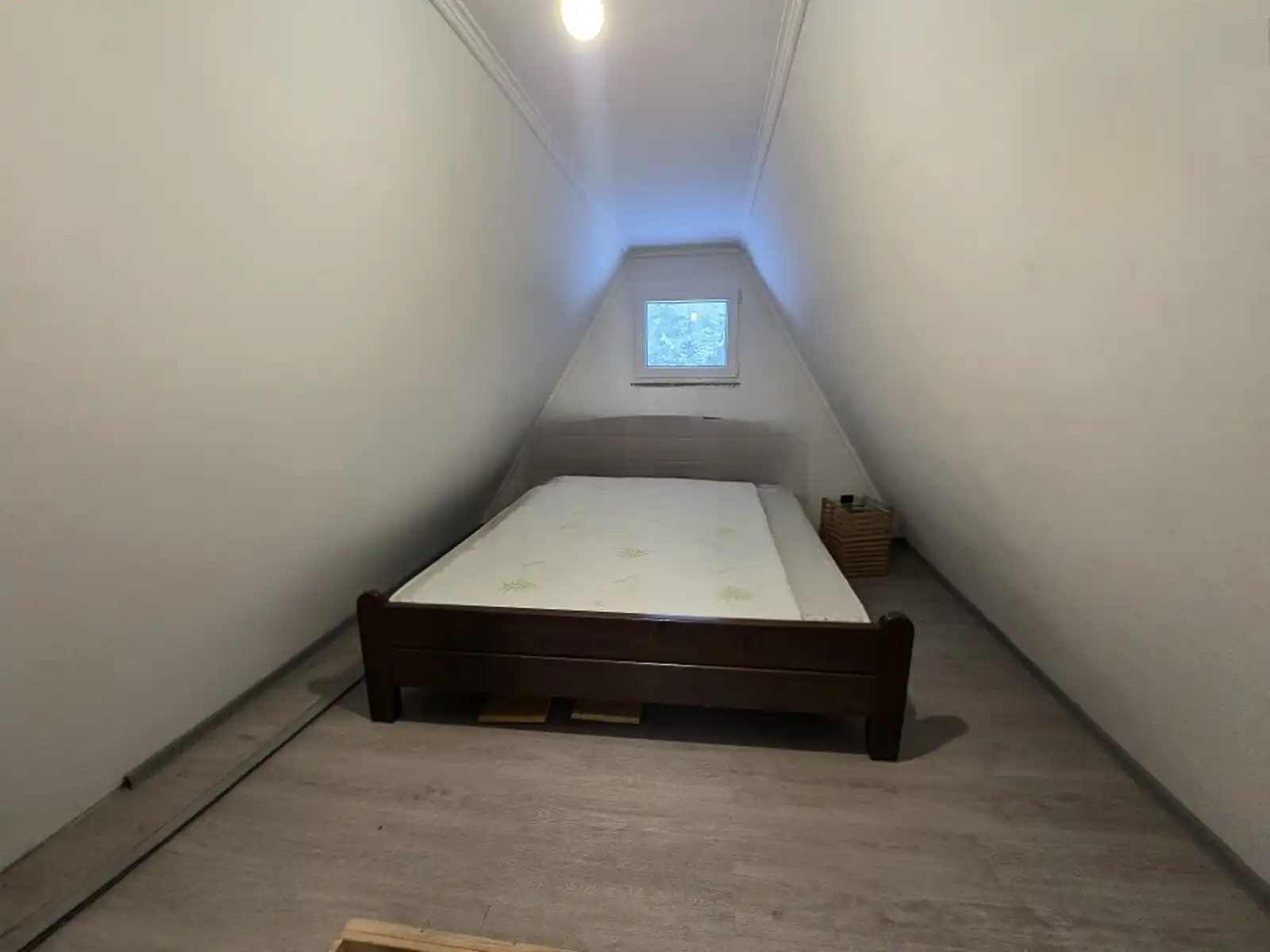 vikendica-pale-potoci-35m2-950m2-okucnica-mir-tisinapriroda