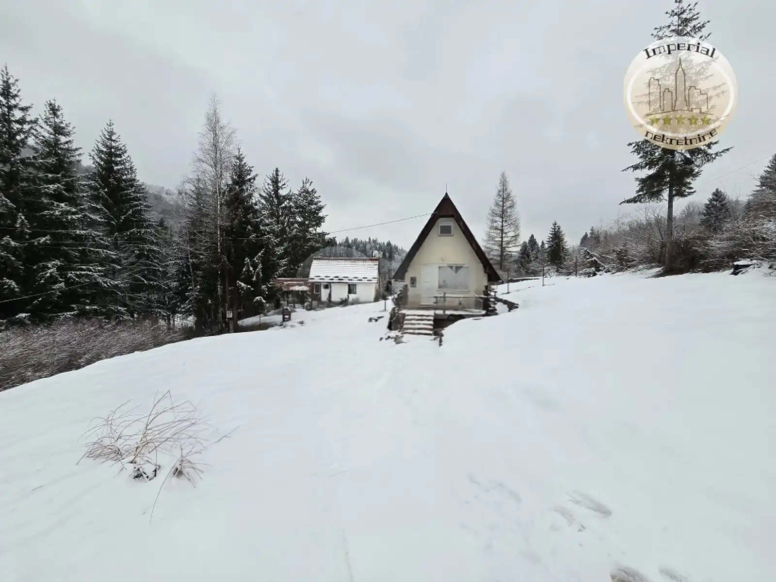 vikendica-pale-potoci-35m2-950m2-okucnica-mir-tisinapriroda
