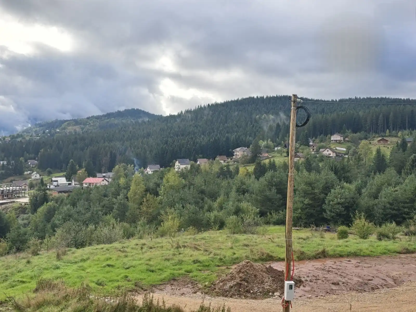 zemljiste-pale-465m2-top-pozicija-suncano-tokom-citavog-dana