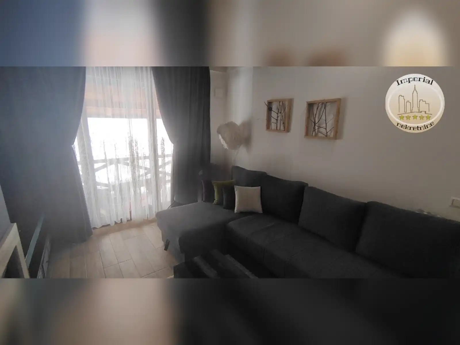 jahorina-apartman-43m2-terasa-na-stazi-odmah-do-hotela-lavina