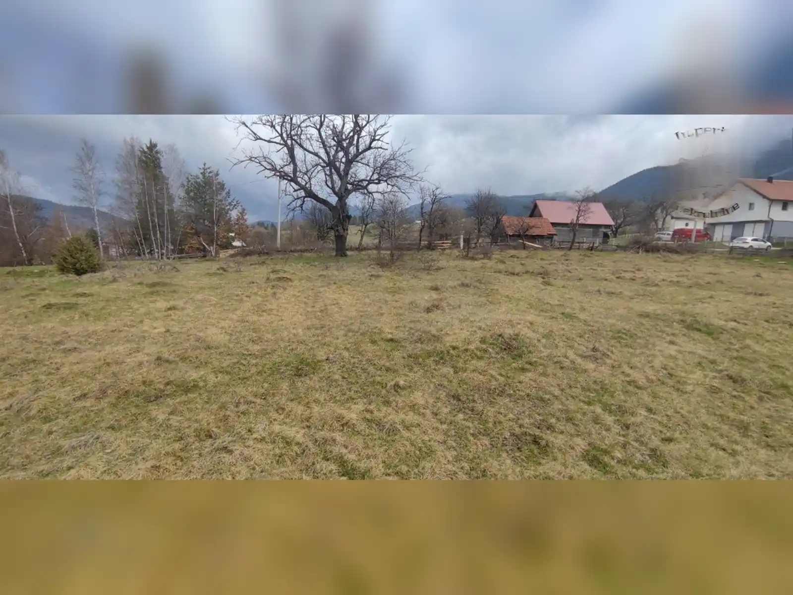 zemljiste-pale-mokro-7500m2-asfalt-javna-rasvjeta