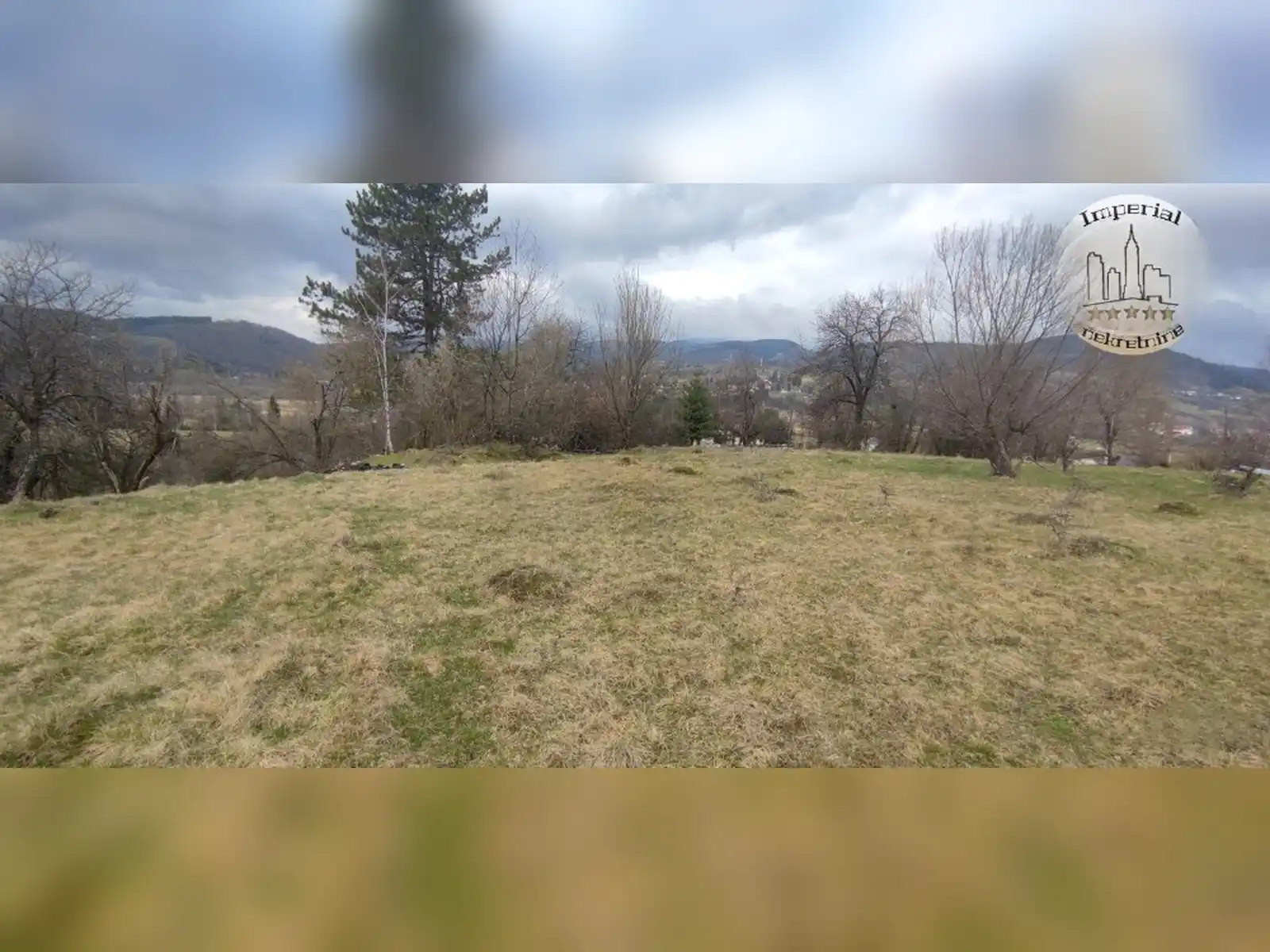 zemljiste-pale-mokro-7500m2-asfalt-javna-rasvjeta
