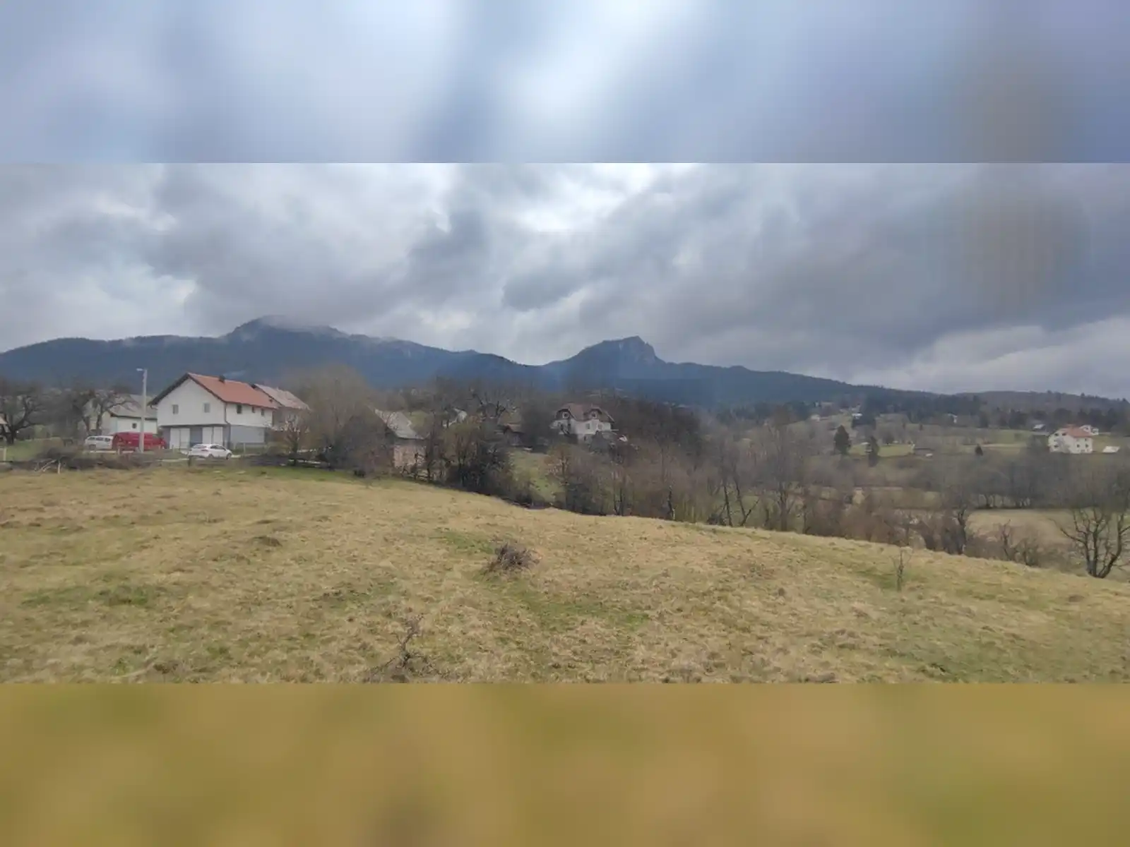 zemljiste-pale-mokro-7500m2-asfalt-javna-rasvjeta