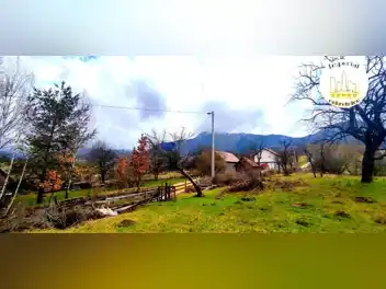 Zemljište Pale, Mokro 7500m2, asfalt, javna rasvjeta...