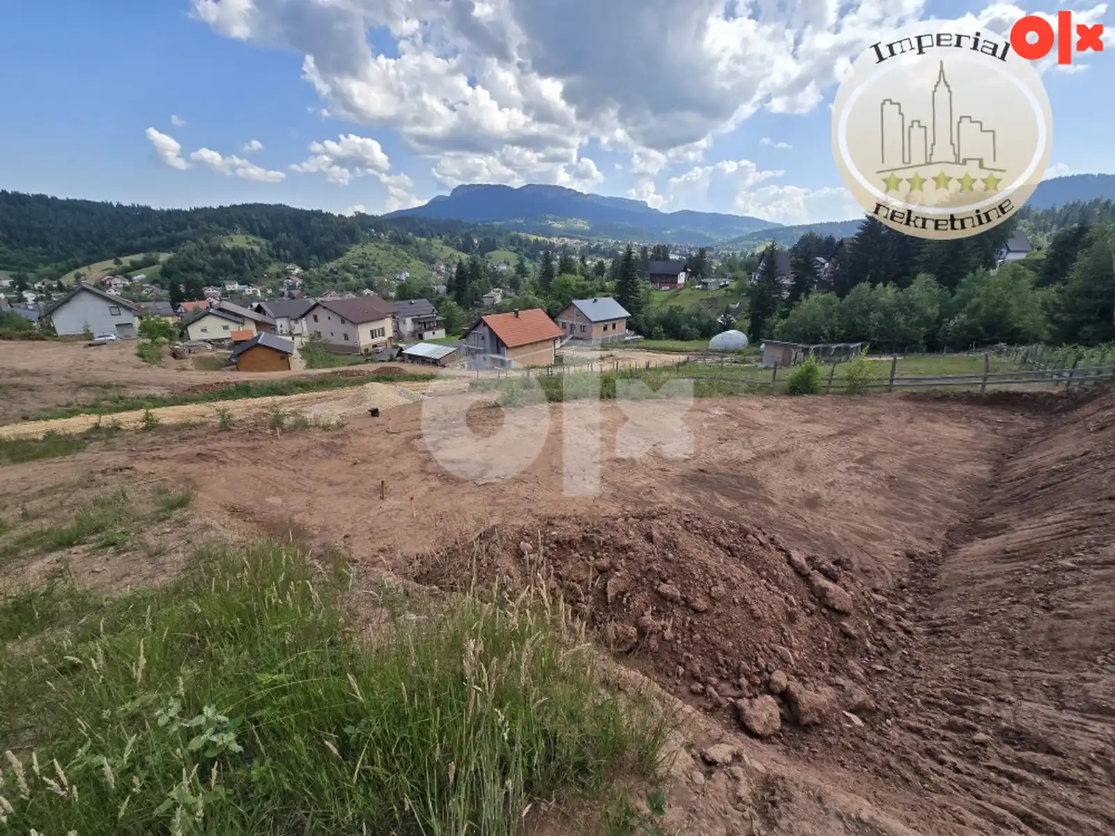zemljiste-pale-lukecca-500m2-tri-parcele