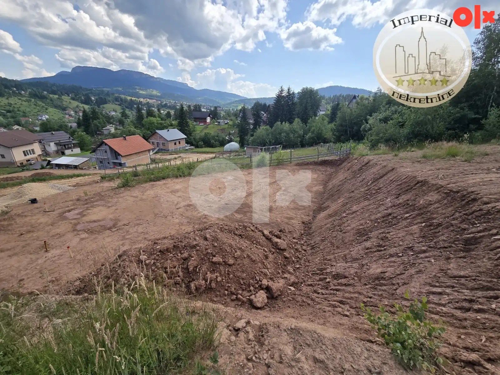 zemljiste-pale-lukecca-500m2-tri-parcele