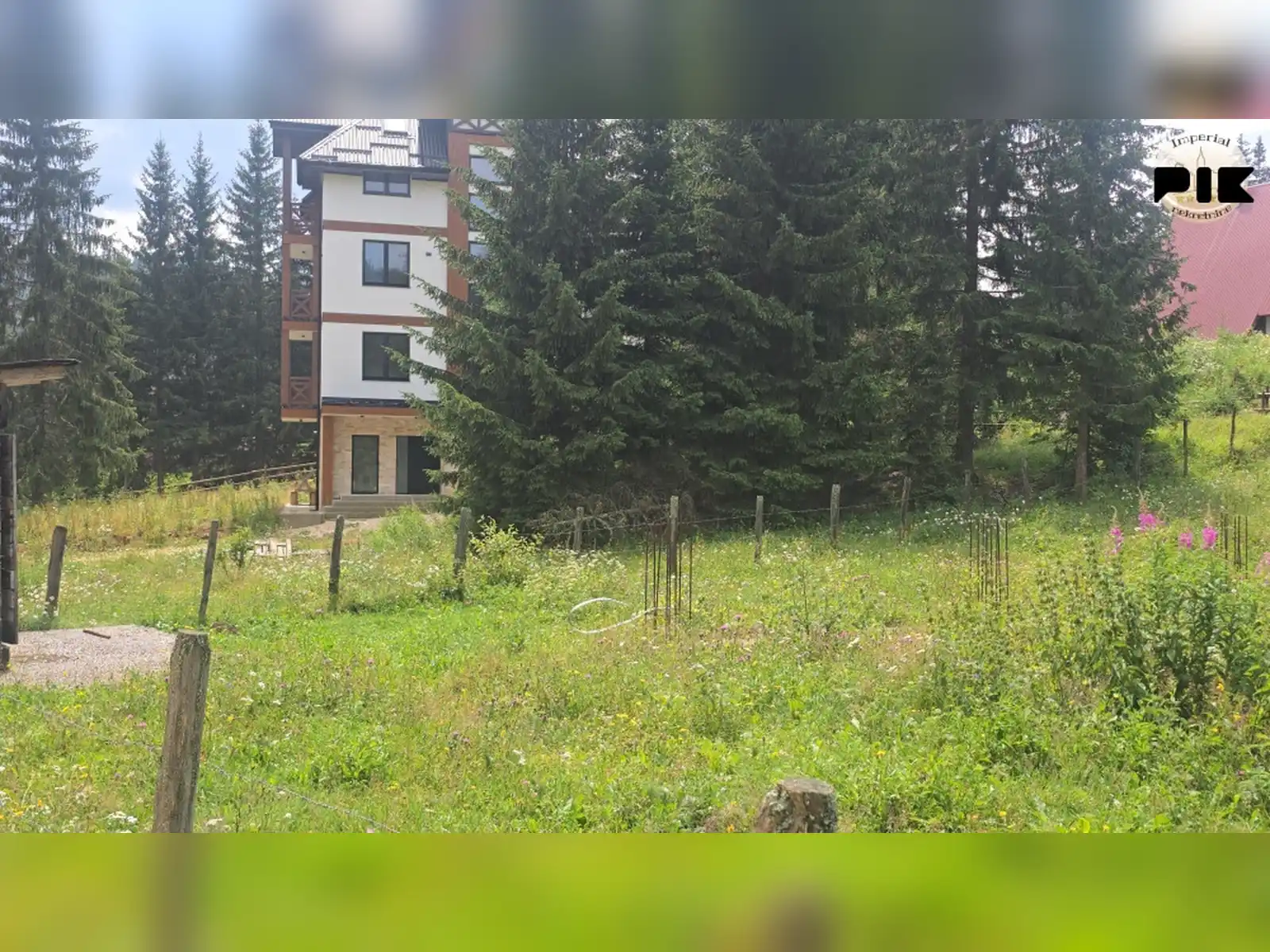 zemljiste-jahorina-velika-dvorista-708m2-2-parcele-top-pozicija