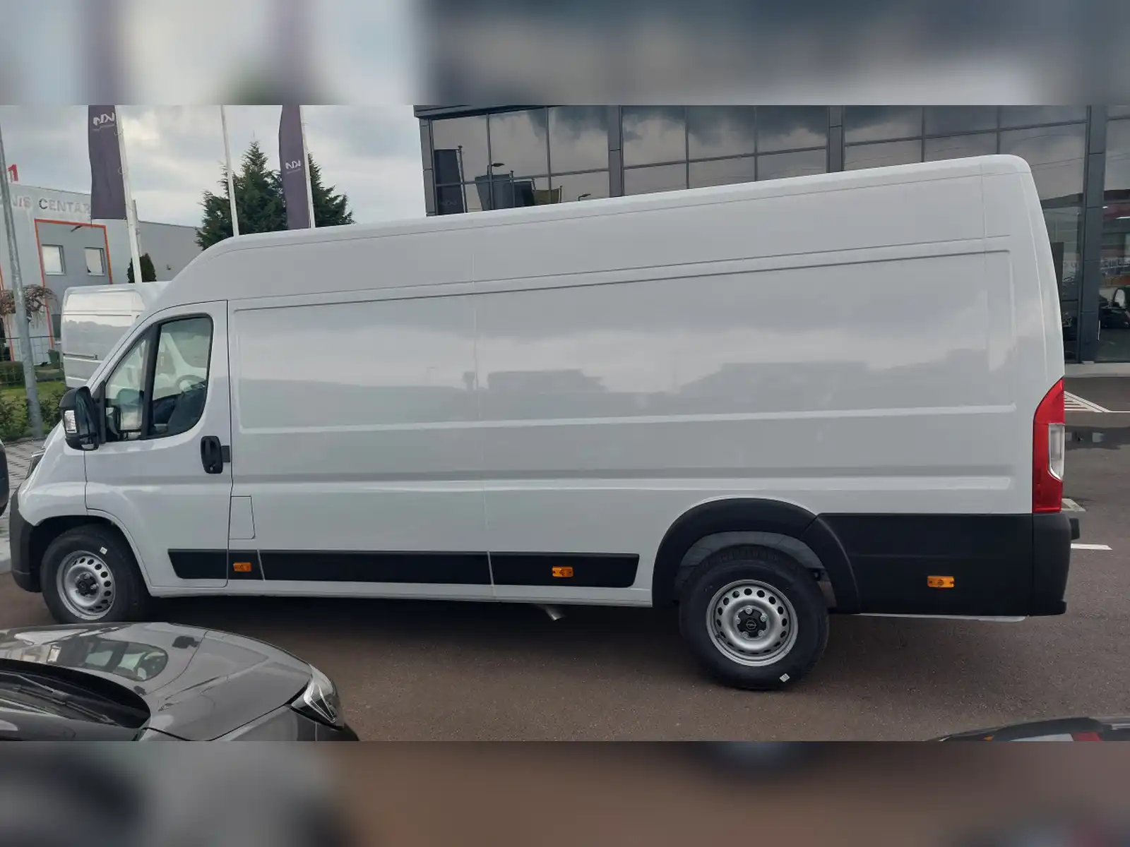 opel-movano-l4h2-140ks-4m-tovarni-dio-zapremina-15-kubika
