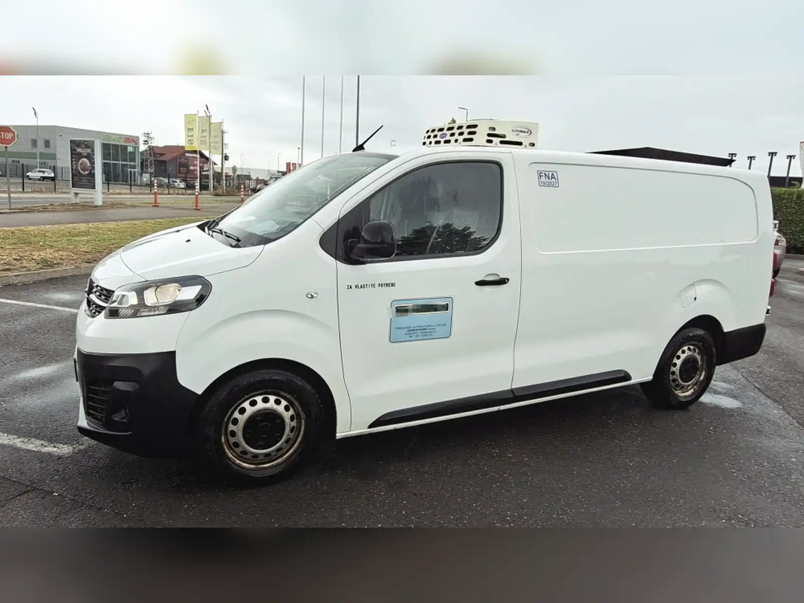 opel-vivaro-hladnjaca-d2-0-2021-prvi-vlasnik