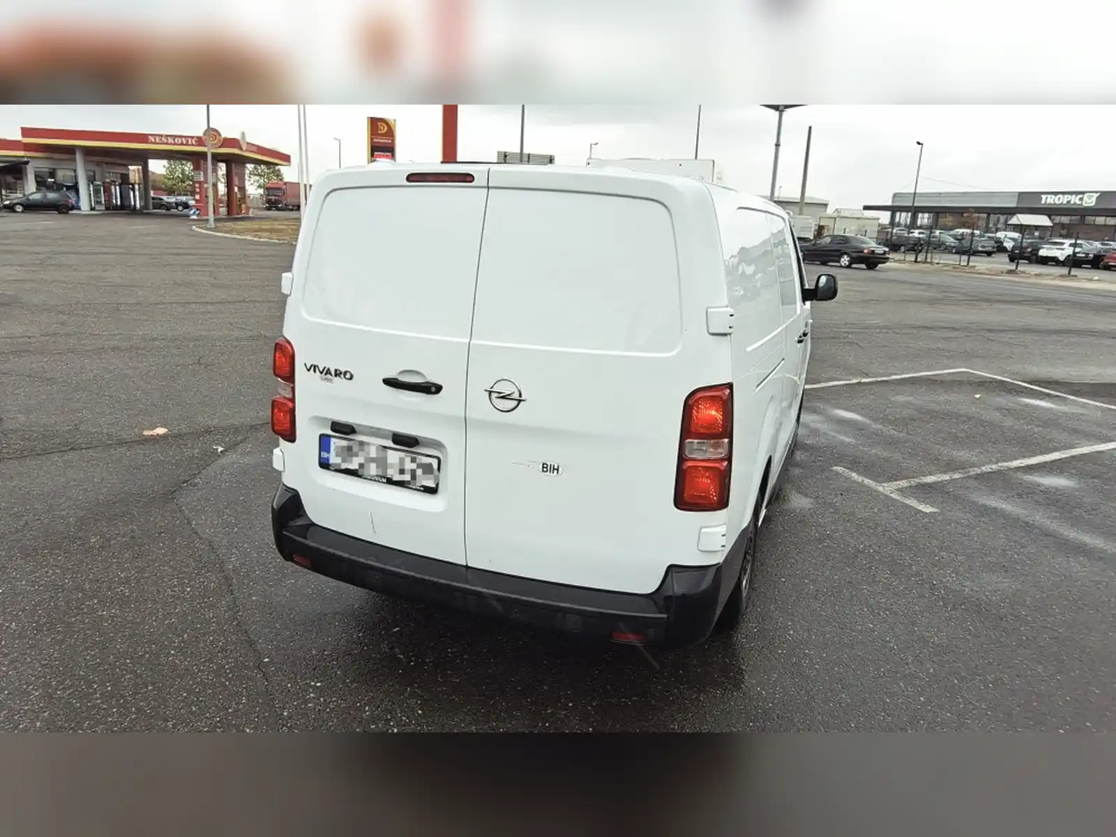 opel-vivaro-hladnjaca-d2-0-2021-prvi-vlasnik