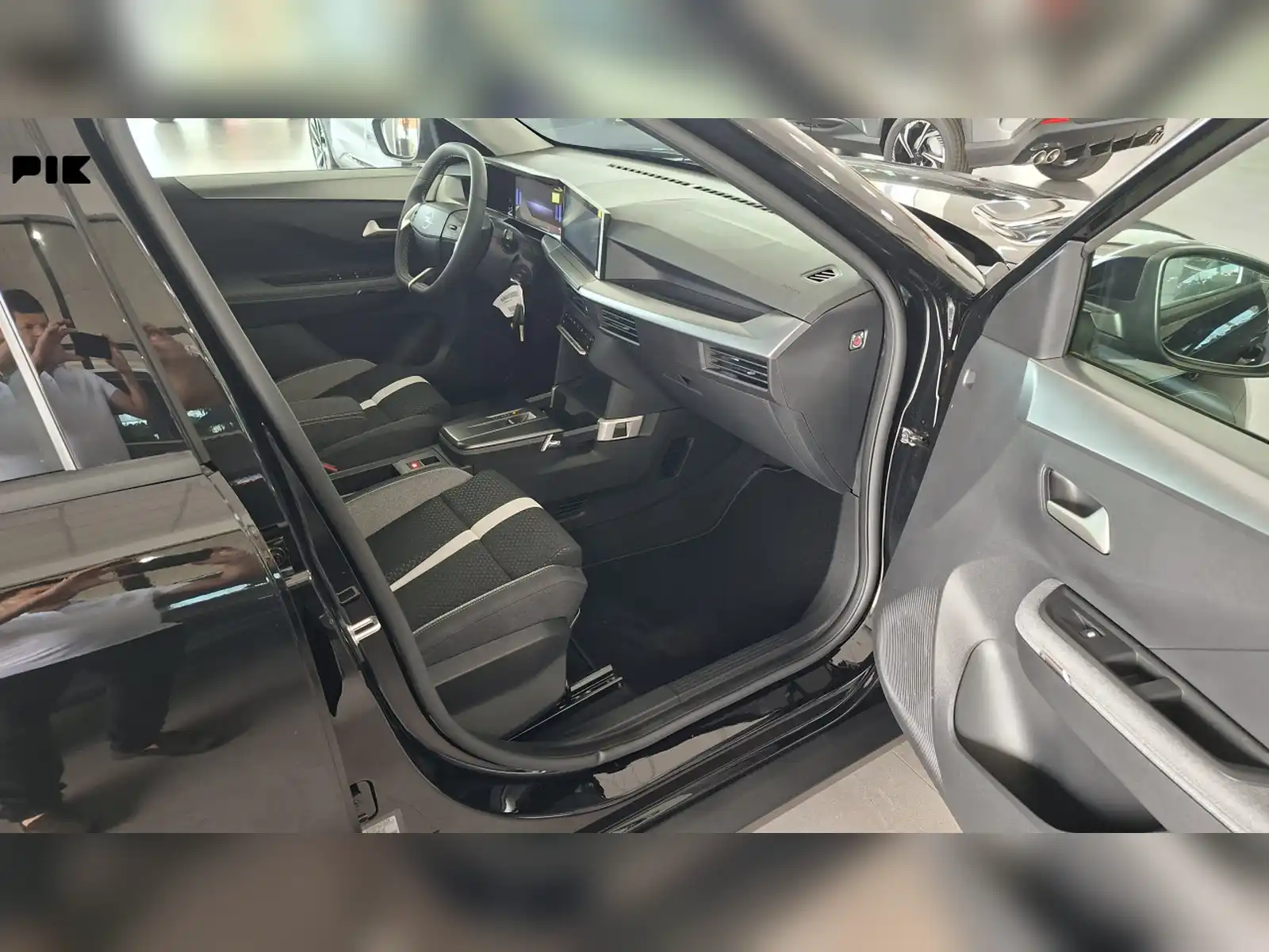 opel-frontera-gs-line-hibrid-145ks-at-2026-odmah-dostupno